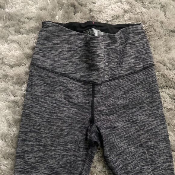 🏷️ 5 for $25 - VICTORIA Sport Knockout Heather Gray Legging - Picture 4 of 5